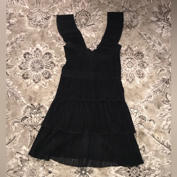 Express Lace Up Dress - Picture 2 of 2